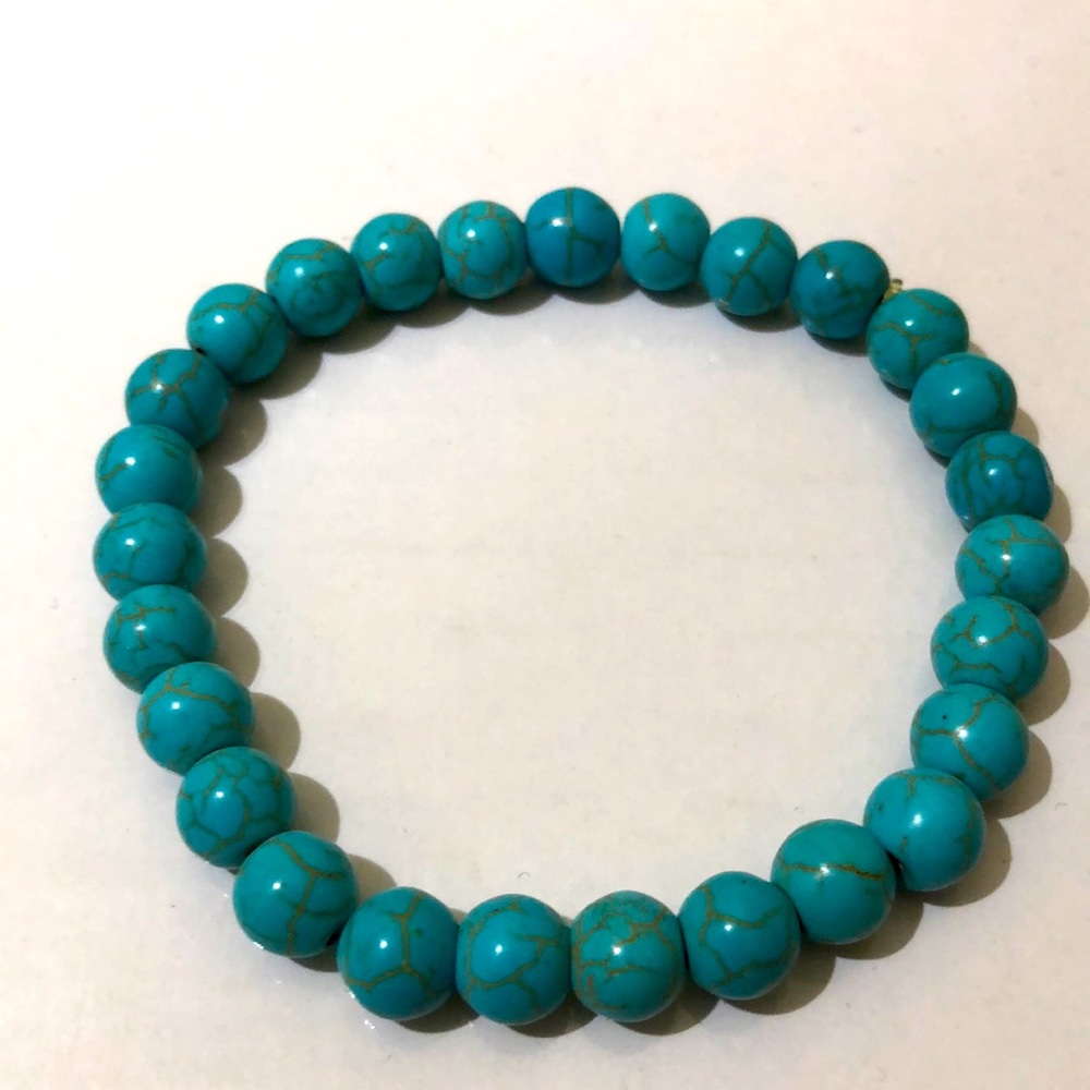 NWOT Blue Howlite Gemstone Stretch Bracelet
